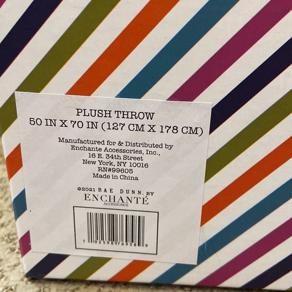 Rae Dunn LOVE Throw in Gift Box - Picture 3 of 4